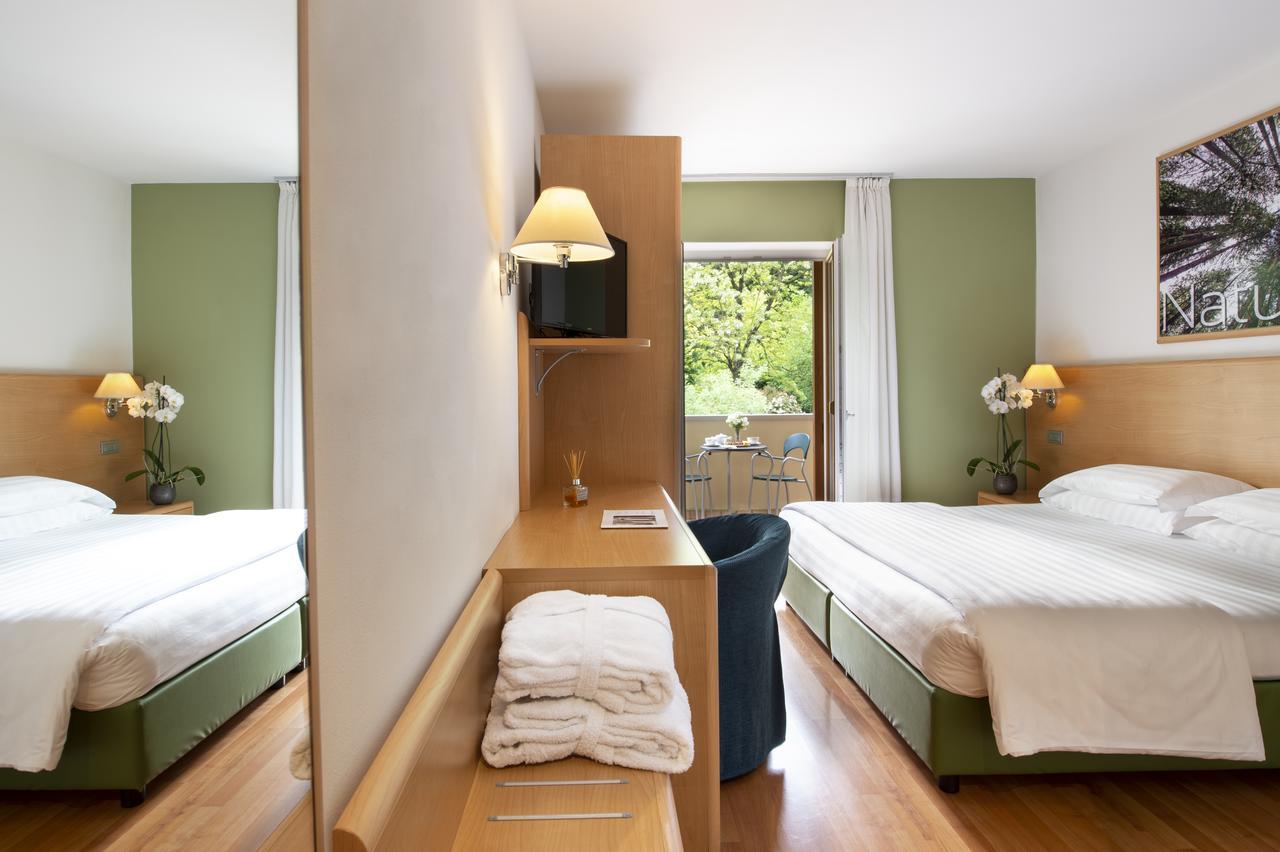 Hotel Flora Comano Terme Buitenkant foto