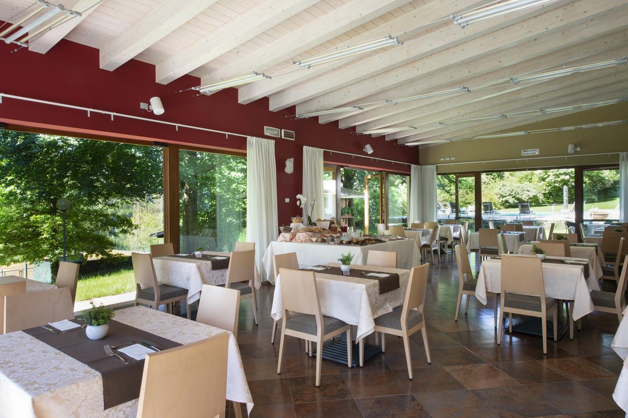 Hotel Flora Comano Terme Buitenkant foto